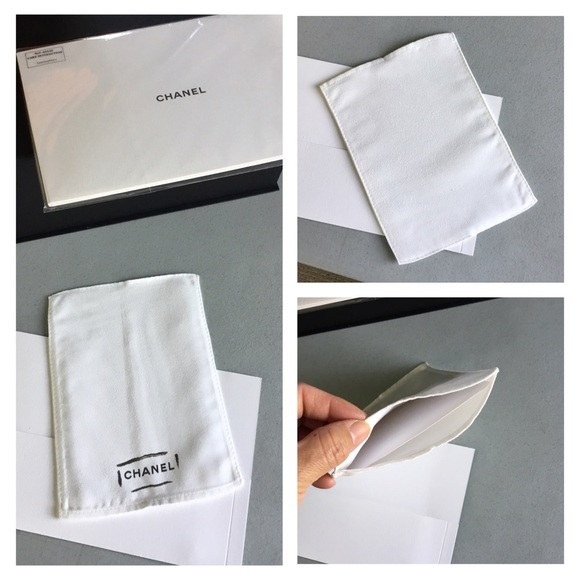 CHANEL EMPTY MAGNET BOX WITH SMALL DUST BAG AND BOOK. - Picture 13 of 14